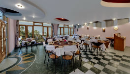 Suman Royal Resort-Restaurant