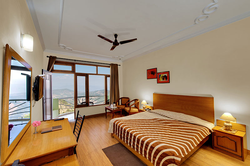 Suman Royal Resort-Luxury Room1